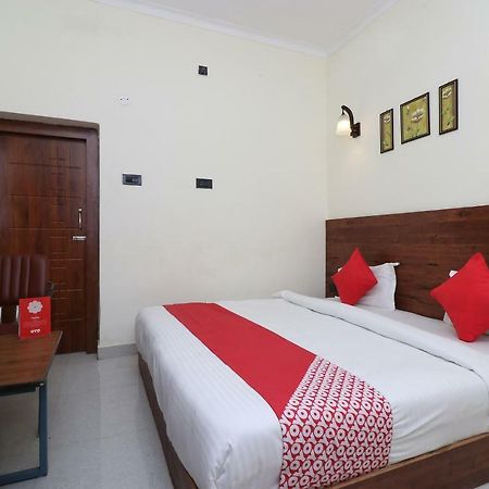 Oyo 28212 High Court View Hotel Allahabad Luaran gambar