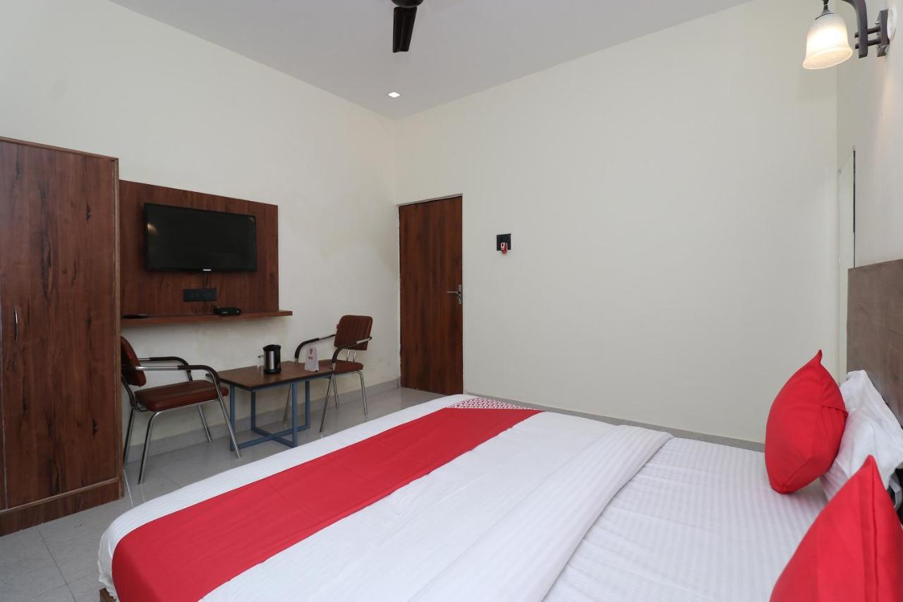 Oyo 28212 High Court View Hotel Allahabad Luaran gambar