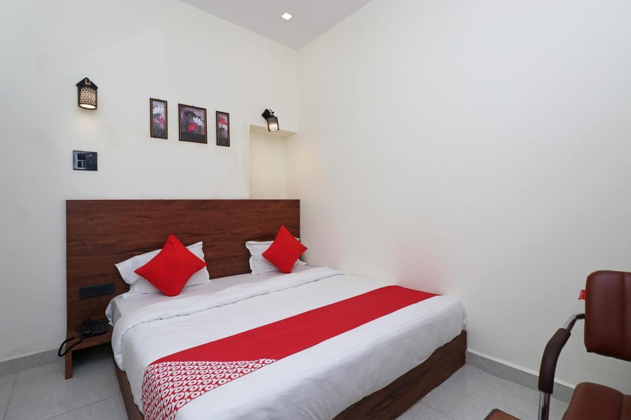 Oyo 28212 High Court View Hotel Allahabad Luaran gambar