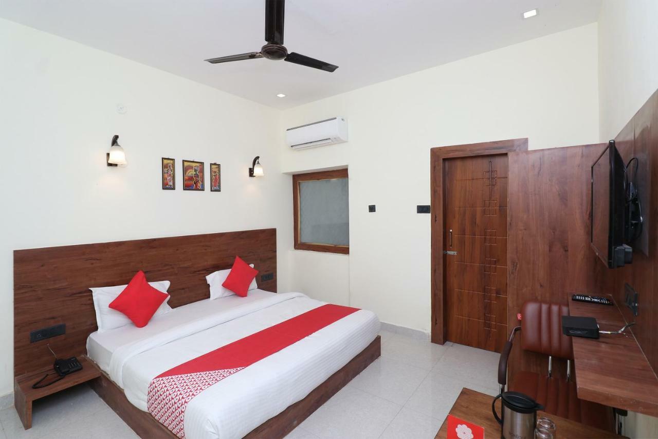 Oyo 28212 High Court View Hotel Allahabad Luaran gambar